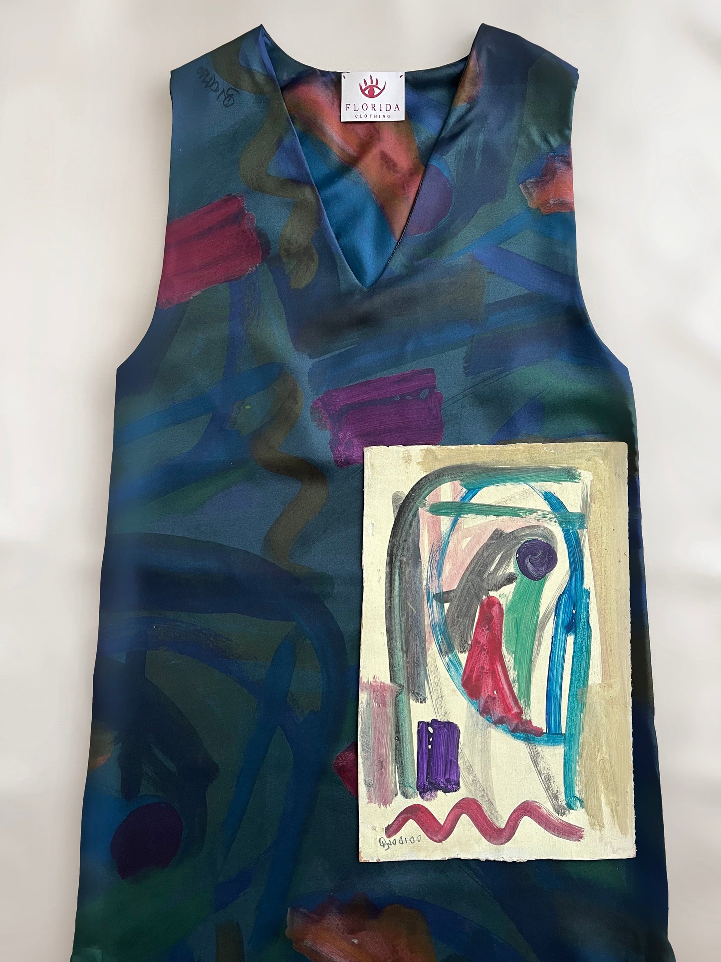 Vestito scollato in seta con stampa artistica